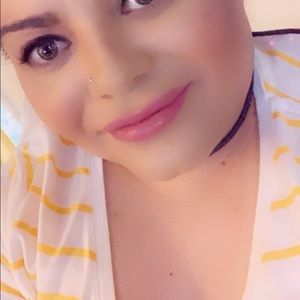 Meet your Posher, Charline